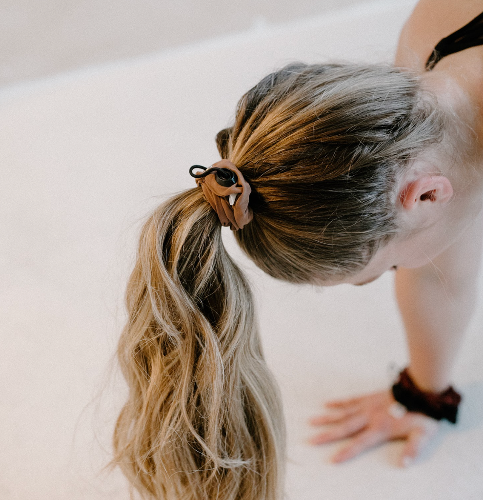 The Best Scrunchies For Workouts: Hairstrong